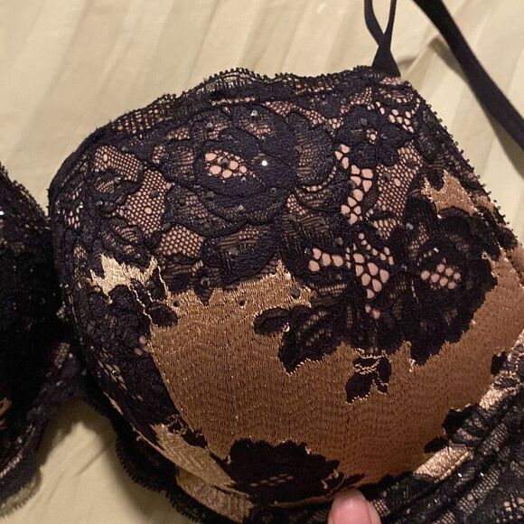 Victoria’s Secret push-up bra size 34DD - Picture 9 of 9